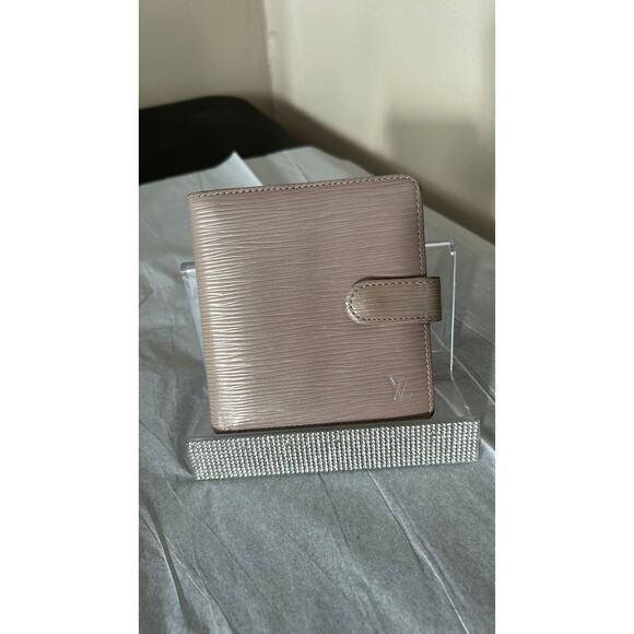 Louis Vuitton epi Marco bifold wallet - Picture 1 of 8